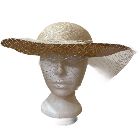 Liz Claiborne Accessories - Liz Claiborne Vintage Straw Veiled Derby Hat